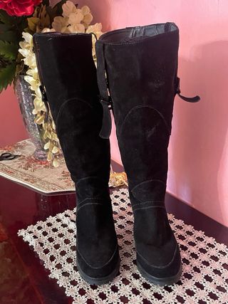 Stivali in vera pelle neri con tacco