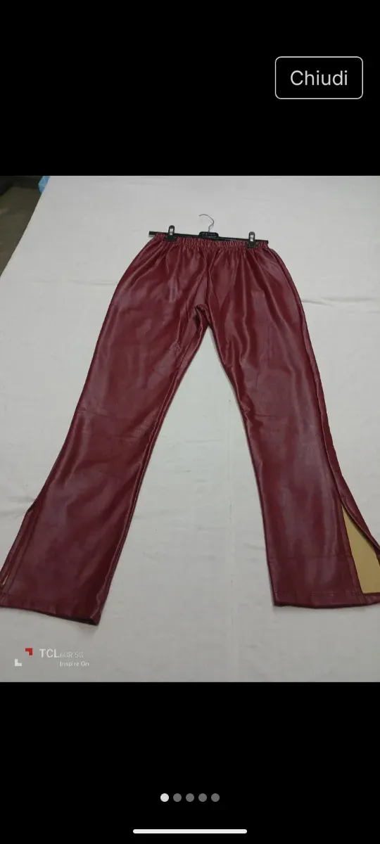 Pantaloni rossi in ecopelle