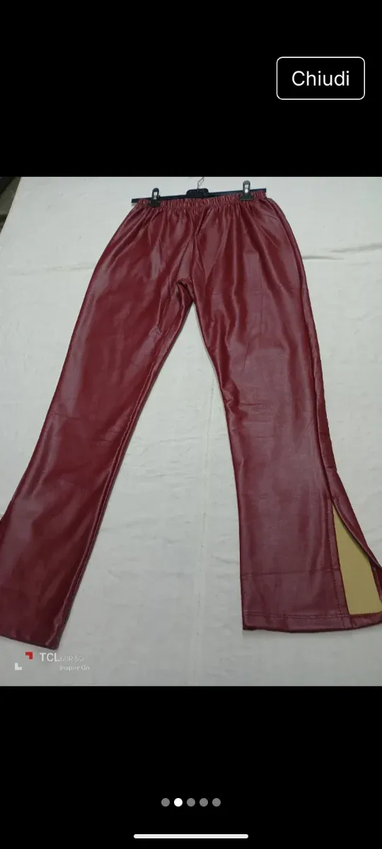 Pantaloni rossi in ecopelle