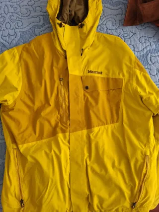 Chaqueta Marmot Anorak con Capucha y Bolsillos