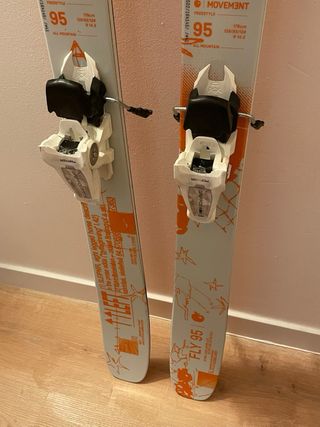 Esquís Movement Fly 95 Edición Limitada Freestyle
