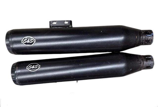 -- Escapes S&S Harley Softail M8