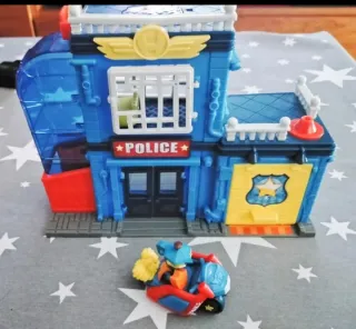 Comisaría Superzings