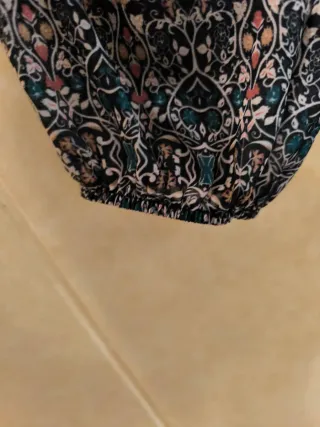 Blusa estampada manga tres cuartos