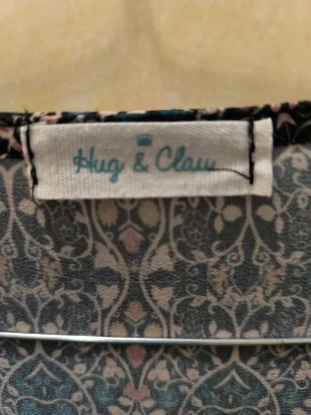 Blusa estampada manga tres cuartos