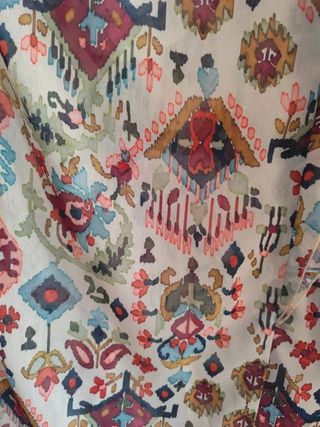 Blusa de gasa con estampado étnico