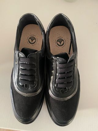 Mocasines negros de señora sin estrenar T.37