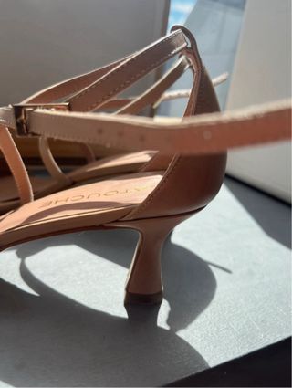 Sandalias Latouche Nude Talla 41 leer descripción