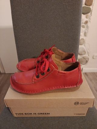 Scarpe Clarks rosse in pelle