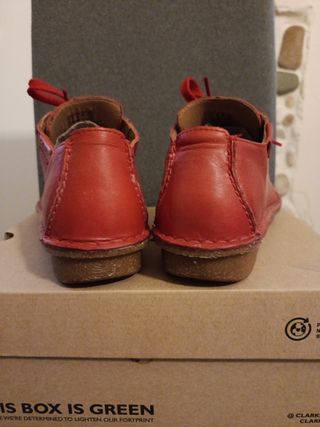 Scarpe Clarks rosse in pelle