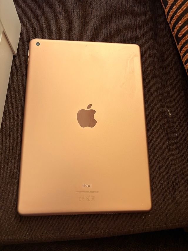 iPad 8ª Gen 32GB gold