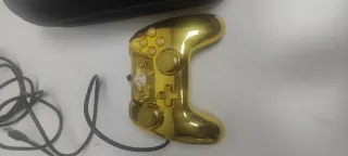 Lote Nintendo Switch Ed. Let's Go Pikachu