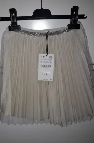 Falda Zara niña 7 años NUEVA