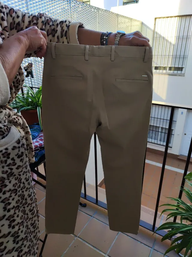 Pantalón chino Mango beige hombre