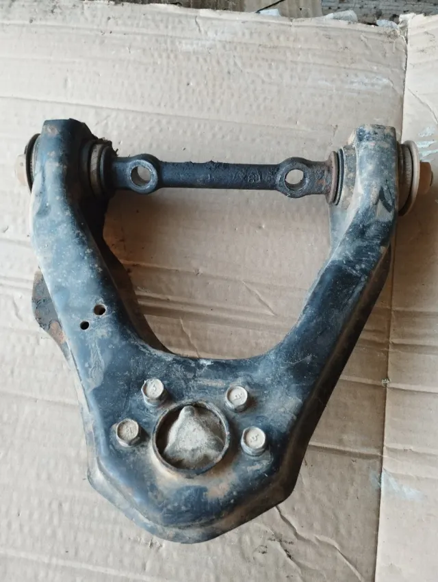 Trapecio Nissan Terrano 2000