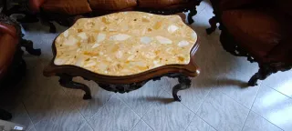 Tavolo in legno massello con piano in marmo