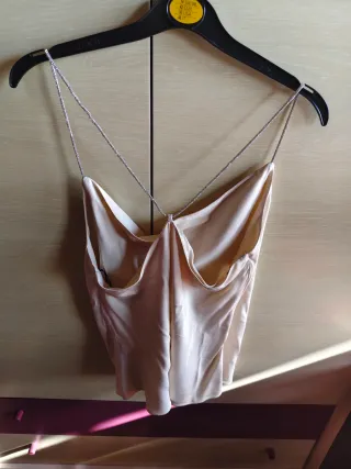 Blusa satinada tirantes finos joya