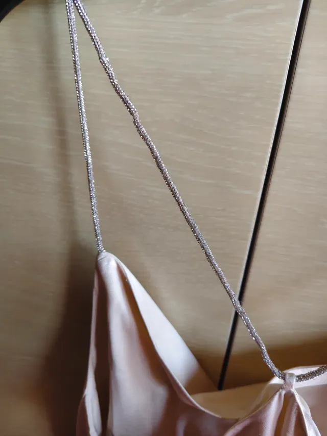 Blusa satinada tirantes finos joya