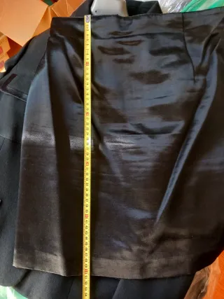 Traje lana Falda y Chaqueta Negro Talla 44