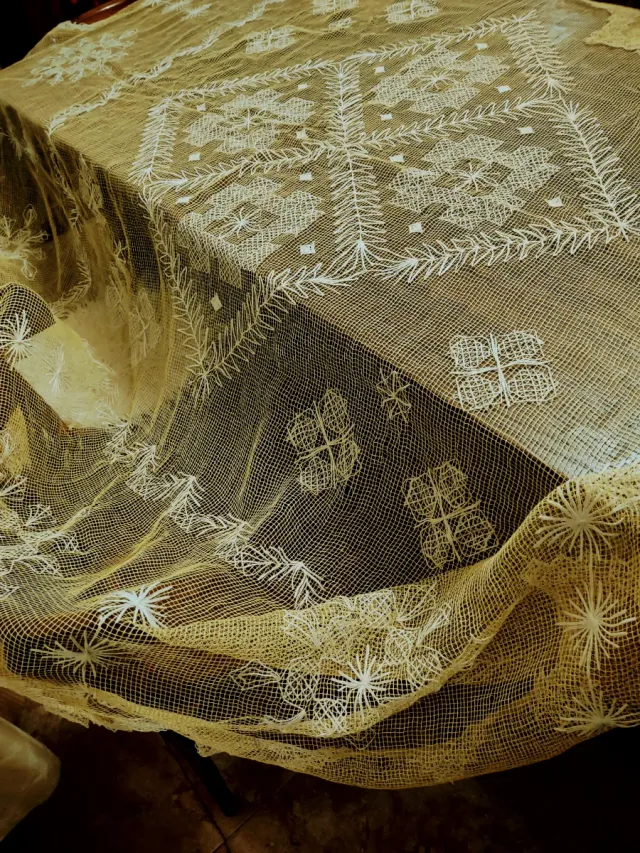 Colcha de red artesanal