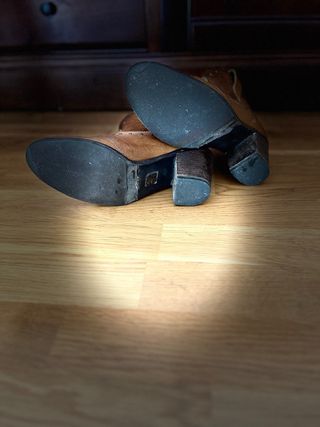 Botines camperos T39