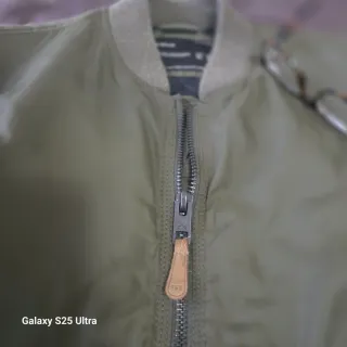 Cazadora Bomber Pull&Bear Verde