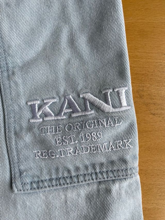 Pantalones vaqueros Karl Kani azul claro