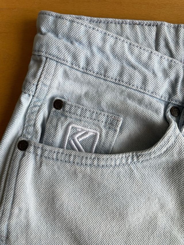 Pantalones vaqueros Karl Kani azul claro