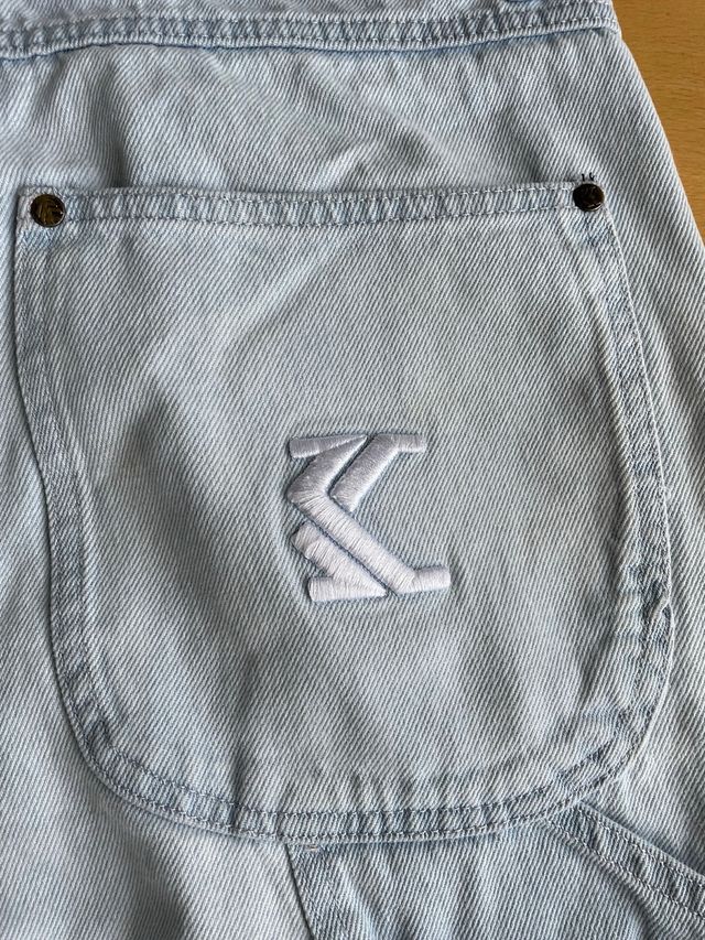 Pantalones vaqueros Karl Kani azul claro