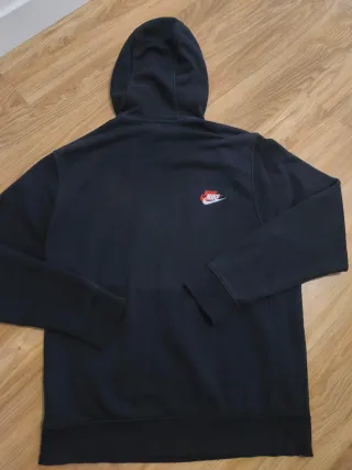 Sudadera Nike Negra con Logo Multicolor