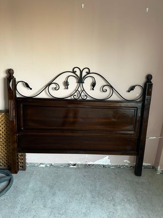 Cabecero de forja y madera maciza