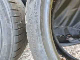 Neumático 275/35ZR21