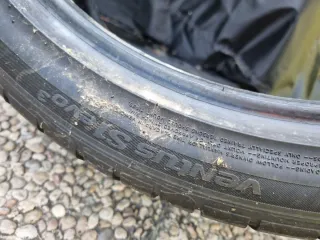 Neumático 275/35ZR21