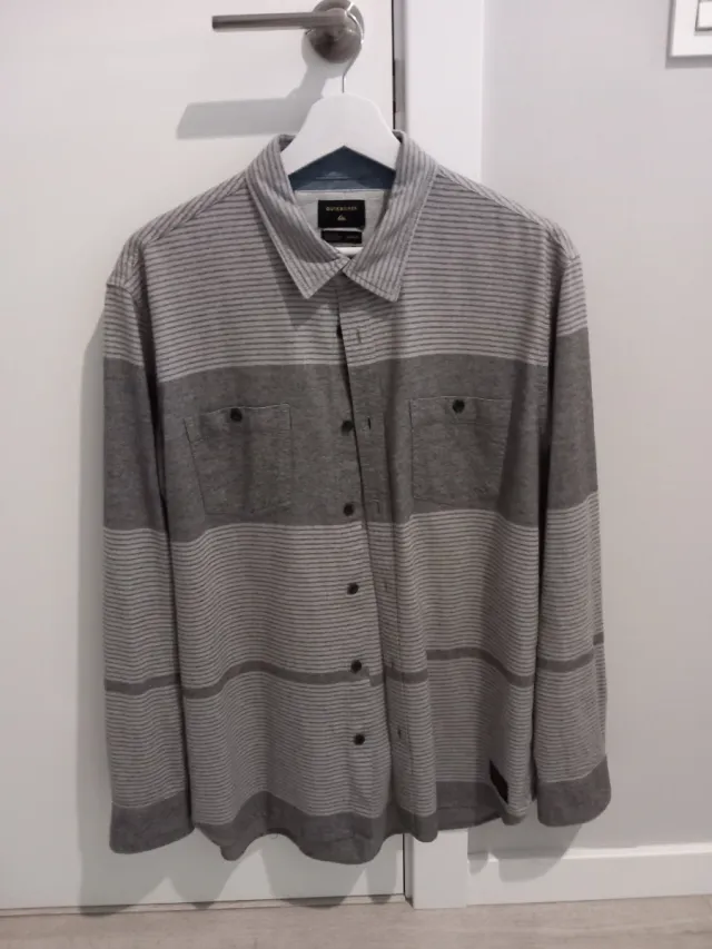 Camisa Quiksilver Talla M Rayas Grises
