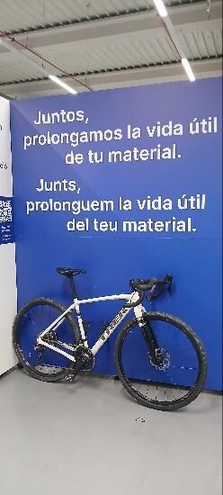 Trek Checkpoint ALR5