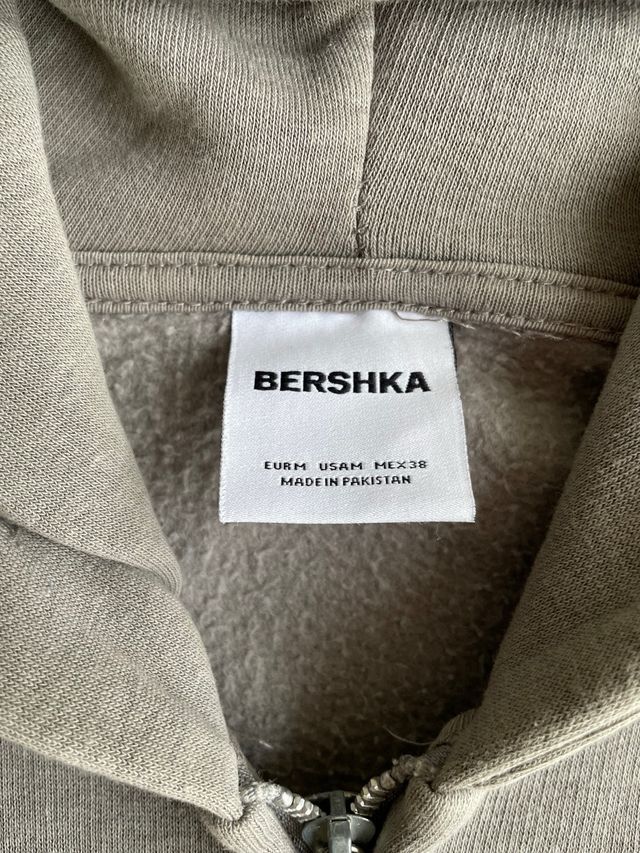 Sudadera Bershka gris con cremallera