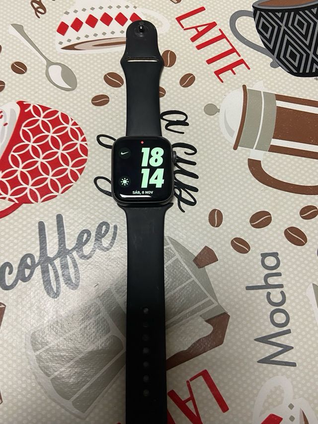Apple Watch SE Nike 44mm Negro