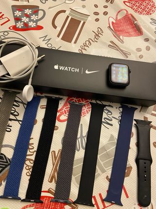 Apple Watch SE Nike 44mm Negro