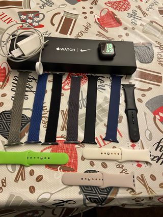 Apple Watch SE Nike 44mm Negro