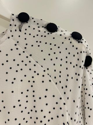 Vestido Zara lunares blanco y negro