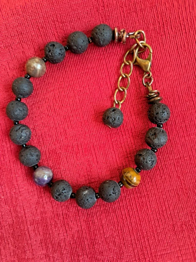 Pulsera de lava y amatista