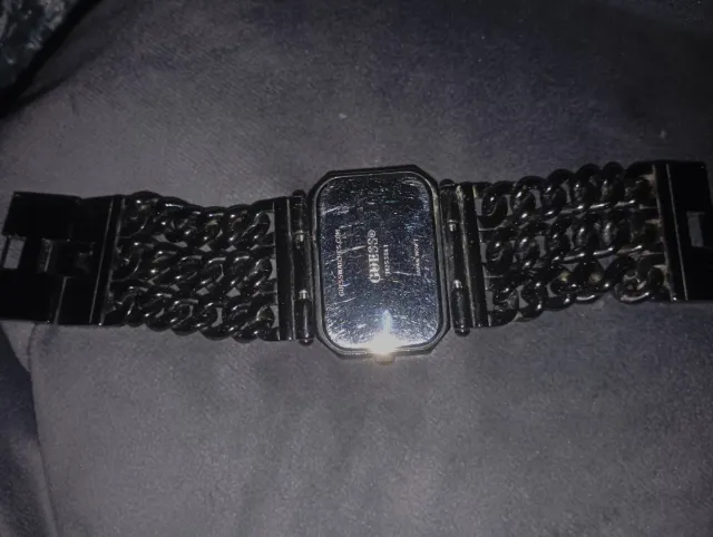 Reloj Guess Negro con Cristales