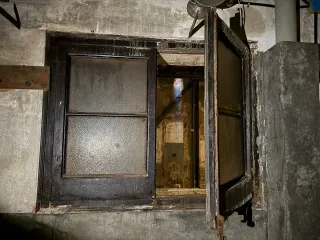 Porticones ventana madera cristal esmirilado