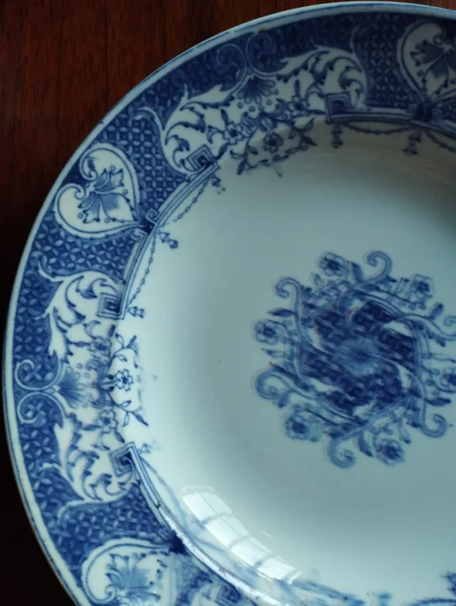 Antiguo Plato La Cartuja de Sevilla, Carlota Azul