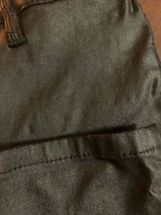 Pantalón cuero Elástico Stradivarius