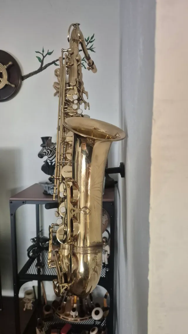 Saxofón Tenor Bernard
