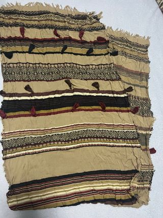 Pañuelo fular estampado beige y marrón