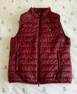 Camisa Emporio Armani y chaleco Scalpers