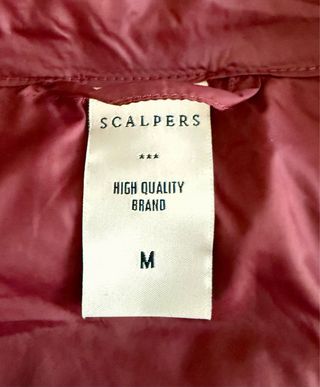 Camisa Emporio Armani y chaleco Scalpers