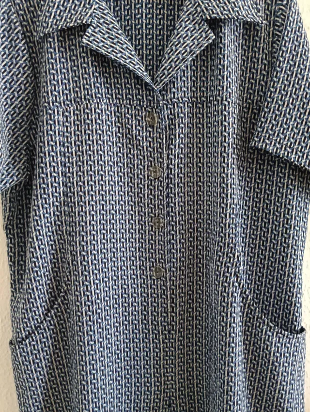 Vestido midi azul y blanco Talla 52 - 6XL